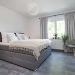 Design Am Rhein I Traumlage Rheinufer I 3br I Kueche I Oeffentl Parkplaetze I Helloyou X Bright Collection