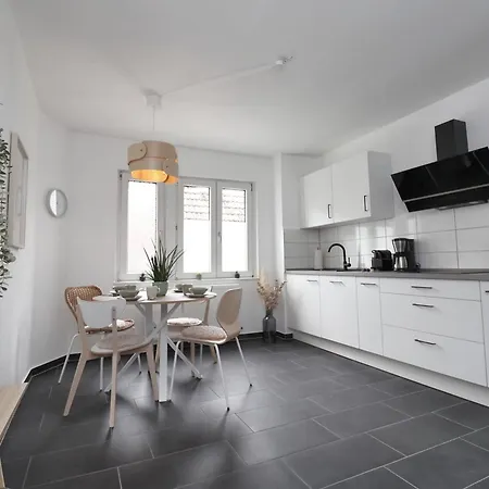 Design Am Rhein I Traumlage Rheinufer I 3br I Kueche I Oeffentl Parkplaetze I Helloyou X Bright Collection