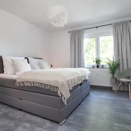 Design Am Rhein I Traumlage Rheinufer I 3br I Kueche I Oeffentl Parkplaetze I Helloyou X Bright Collection