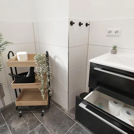 Design Am Rhein I Traumlage Rheinufer I 3br I Kueche I Oeffentl Parkplaetze I Helloyou X Bright 빈겐암라인