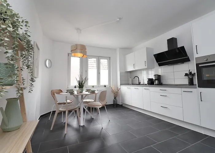 Design Am Rhein I Traumlage Rheinufer I 3br I Kueche I Oeffentl Parkplaetze I Helloyou X Bright Collection