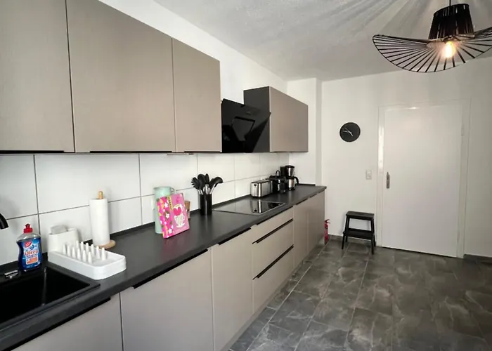 アパート Design Am Rhein I Traumlage Rheinufer I 3br I Kueche I Oeffentl Parkplaetze I Helloyou X Bright Collection *